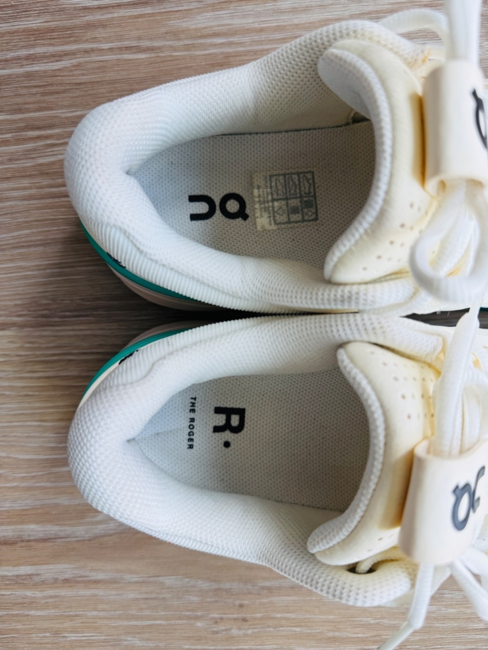 On Running "THE ROGER" & Swiss Engineering Collab Sneakers - Women’s 8 - Picture 6 of 10